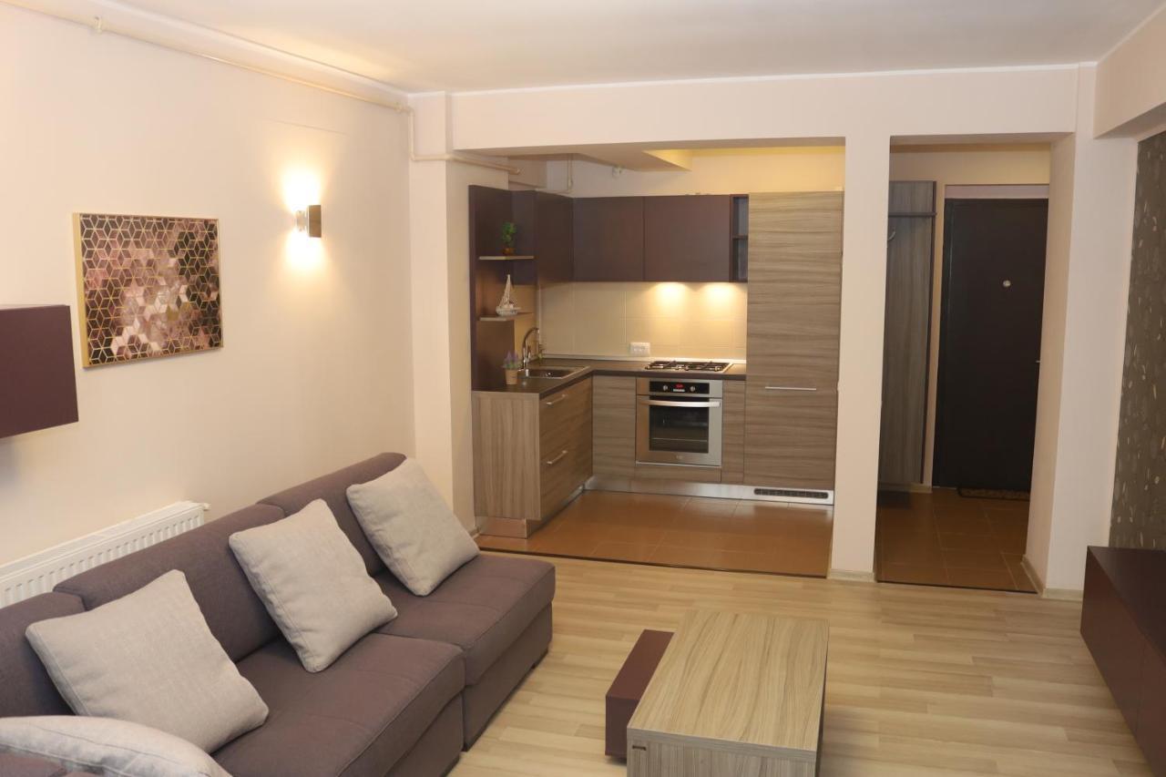 Vega Beach Apartment ママイア エクステリア 写真