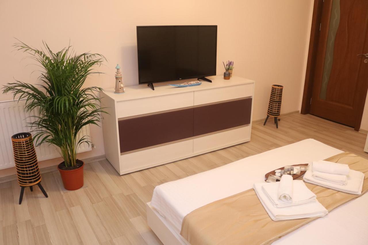 Vega Beach Apartment ママイア エクステリア 写真